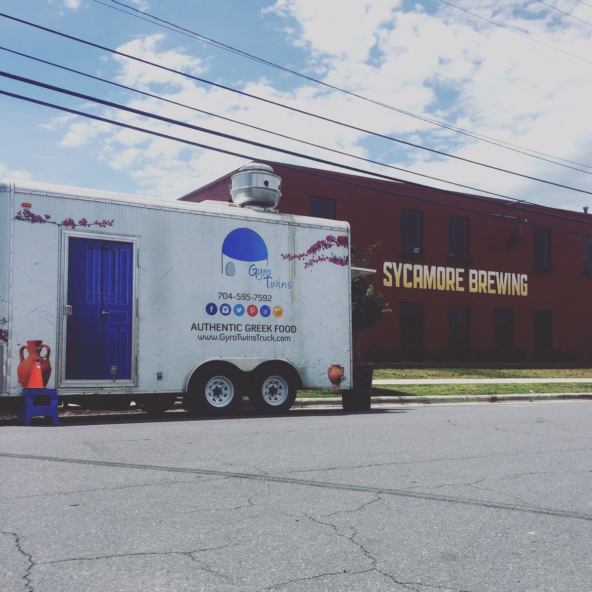 Ready to serve!!! #sycamore #gyrotwins #saturday