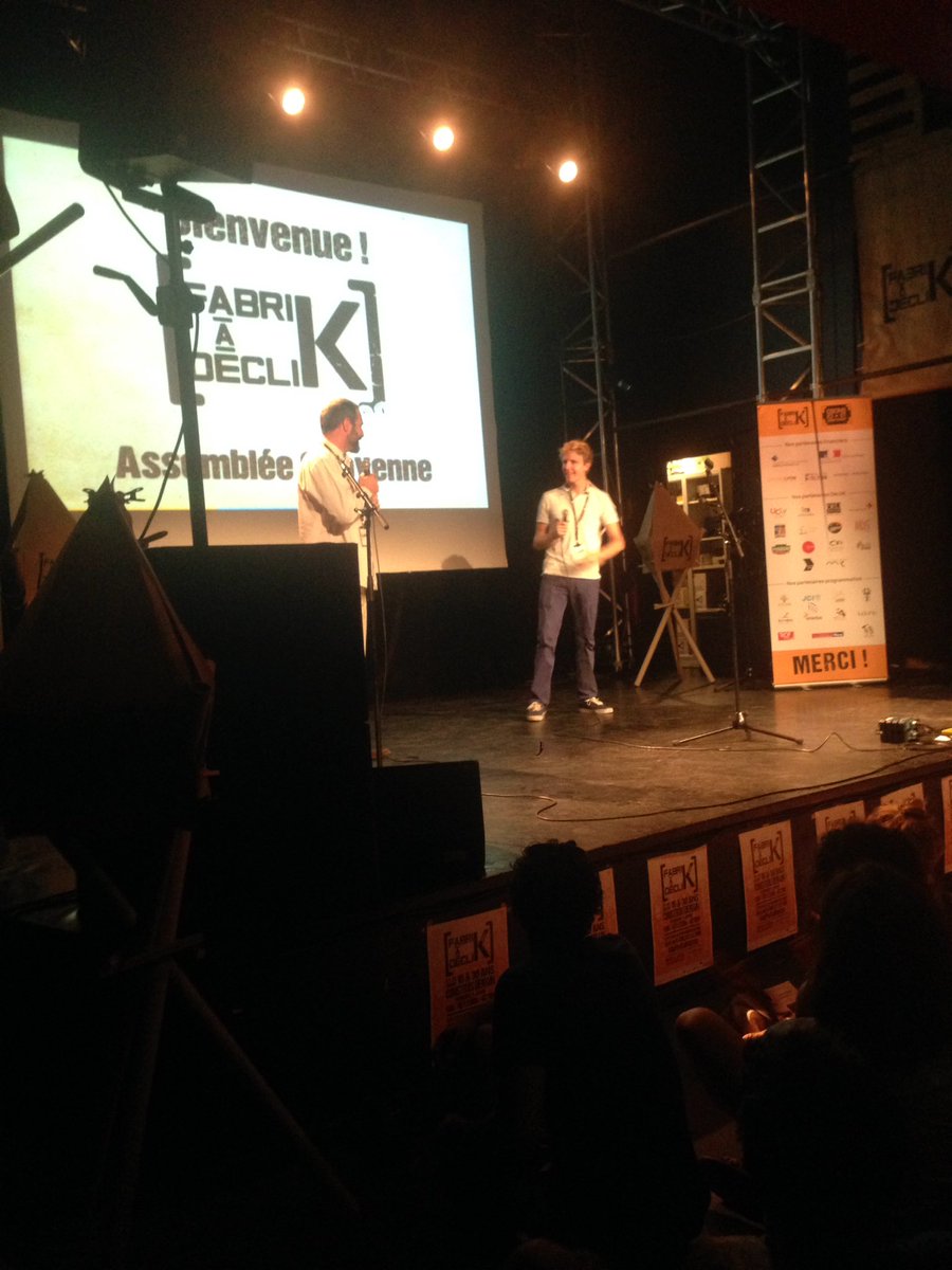 FDKLyon's tweet photo. Un trop plein d'émotion pour Simon à la #fdk2016 ! Merci à toi :) https://t.co/PAXhKwD0zH