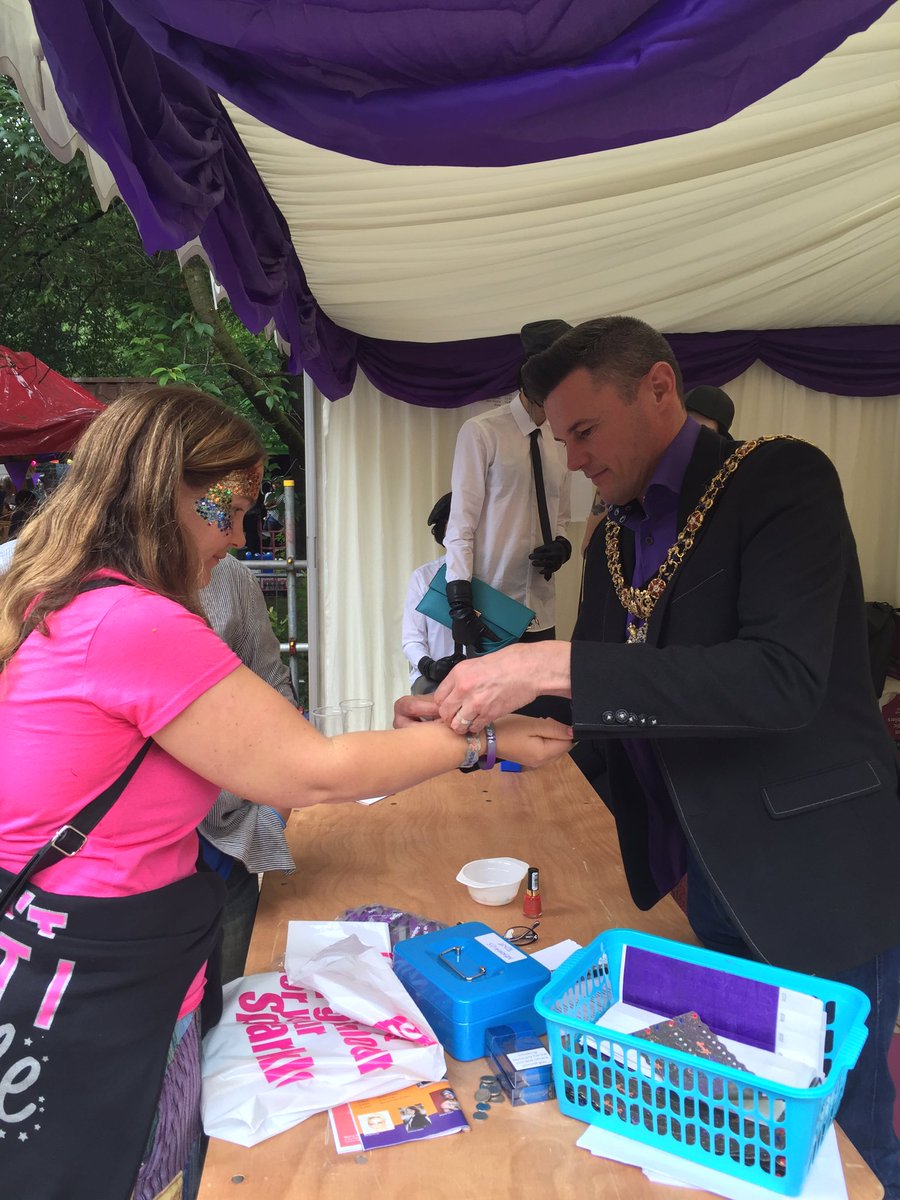 Brilliant day so far <a href="/SparkleWeekend/">Sparkle - The National Transgender Charity</a> and it's only just started <a href="/fishnchipsmcr/">TheVillageChipShop</a> <a href="/VanillaMcr/">Vanilla Bar</a> @GMPPrideNetwork SPARKLE