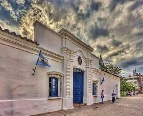 <a href="/Amuva_Arg/">A.MU.V.A.</a> FELIZ DÍA DE LA PATRIA!!!@adrianatonnell2 <a href="/AnnaTedeschi5/">Anna Tedeschi</a> <a href="/rojosyelegantes/">Rojos y elegantes</a> <a href="/maelenapuerta/">María Elena Puerta</a> <a href="/ciegaacatas/">Noe</a>