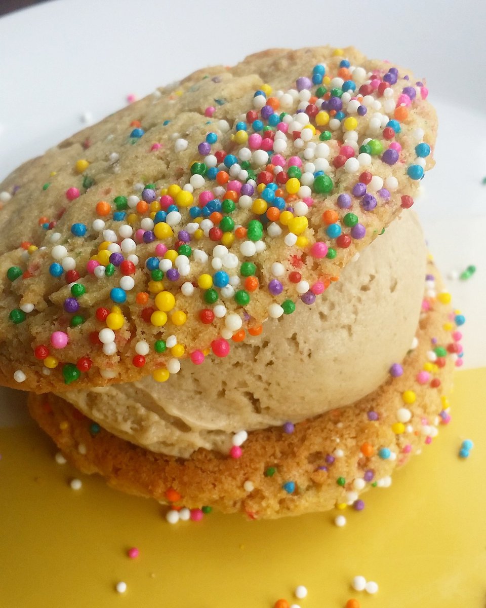 it's an actual party. <a href="/PXVXC/">Chifuyu</a> 'ice cream + sprinkle cookies = lovelovelove #glutenfree #whatveganseat #toronto