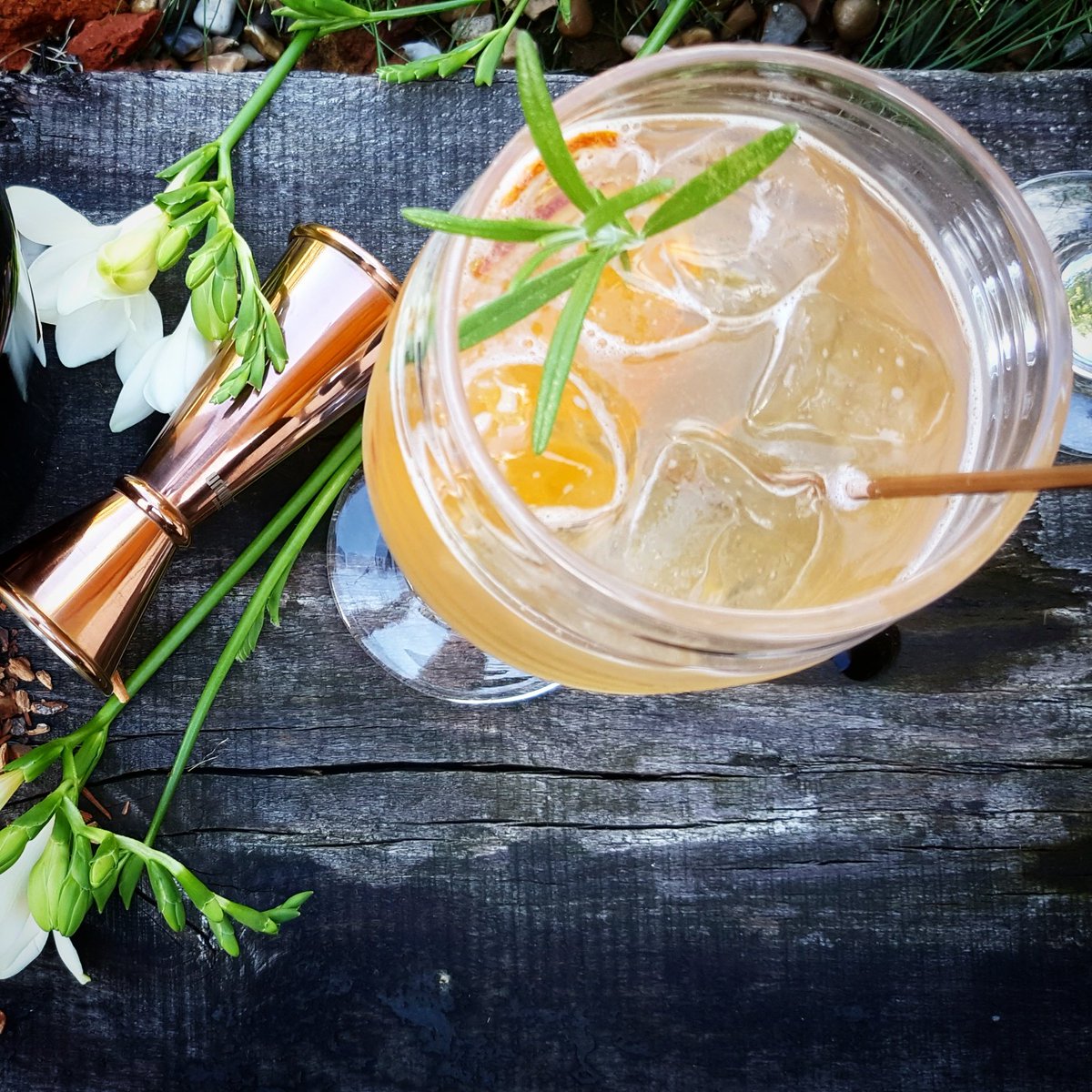 Saturday: <a href="/haymansgin/">Hayman's Gin</a> with home made ginger ale, fresh orange and rosemary #ginandginger