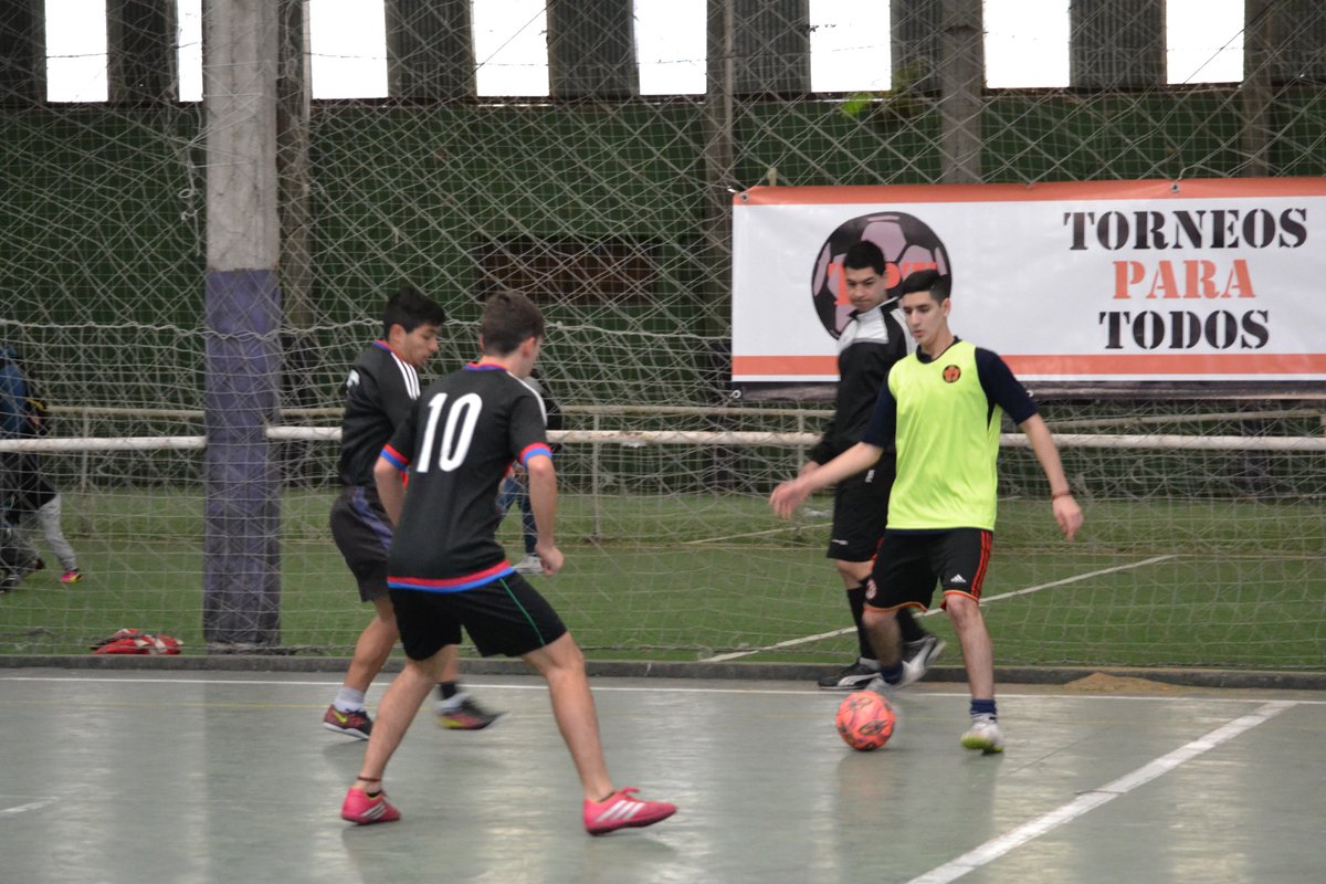 TPTSabados's tweet photo. @basileAR_  al podi. Le negó el ascenso a #AsíNomás que regaló el 1° tpo .Final 7 a 5. #PtePerón2016 #Segunda https://t.co/DCpugRAXBW