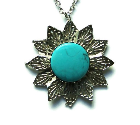 etsy.com/listing/236983… #sunflowerpendant #sunflowernecklace #turquiosesunflower #bohonecklace #TeamLove