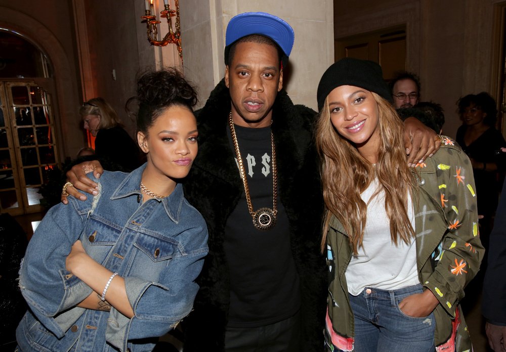 Unseen photo of Beyoncé, Jay Z & @rihanna attending the SNL 40 after party  in Feb. 2015 ❤️