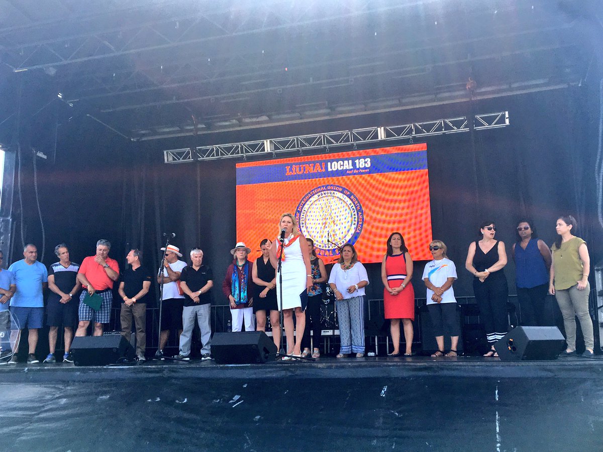 LiUNACanada's tweet photo. Mayor of Mississauga @BonnieCrombie addresses 30 000 LiUNA Members and families at the 2016 @liuna183 Family Day https://t.co/81MUXZSlPE