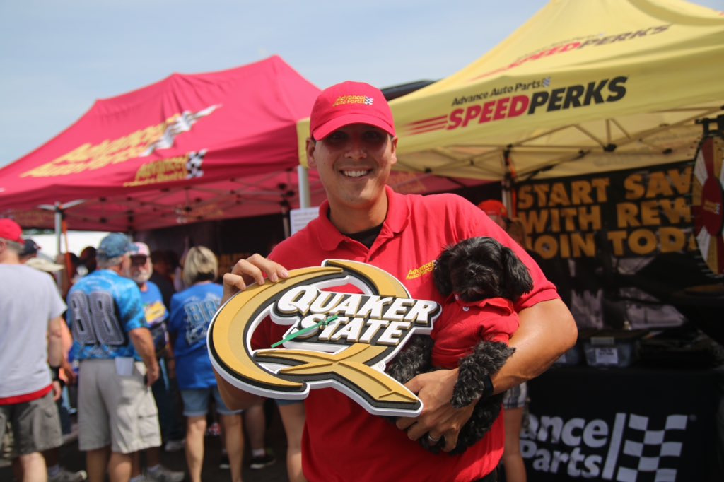 tommypikecustom's tweet photo. Even #Tuxlee from @AdvanceAuto thinks @QuakerState clocks are cool! Tag a photo with #TPCustoms for a chance to win! https://t.co/yhEuI14X7e