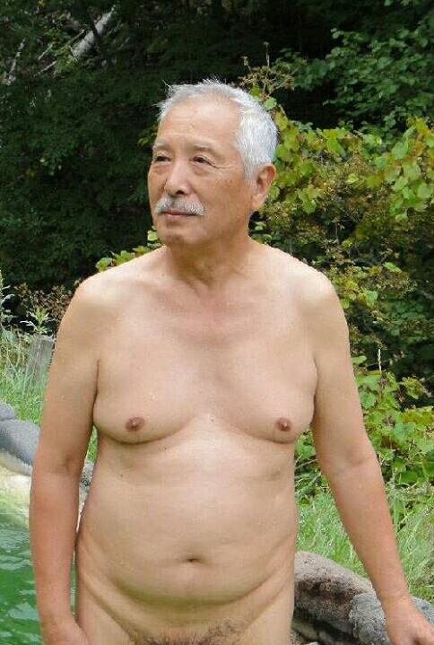 สมาคม สูงวัยหน้าตาดี (@cheet_ramones) on Twitter photo 