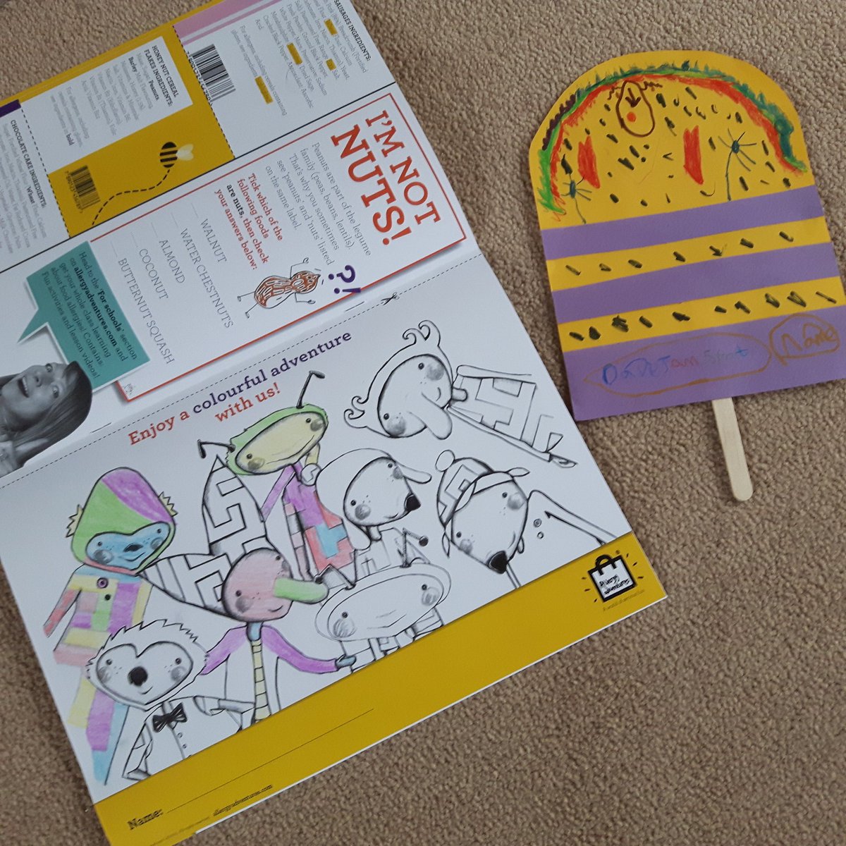Thank you <a href="/OurAAdventures/">Allergy Adventures</a> #FreeFrom hero's 😍 Here's my D's activity book &amp; lollipop.