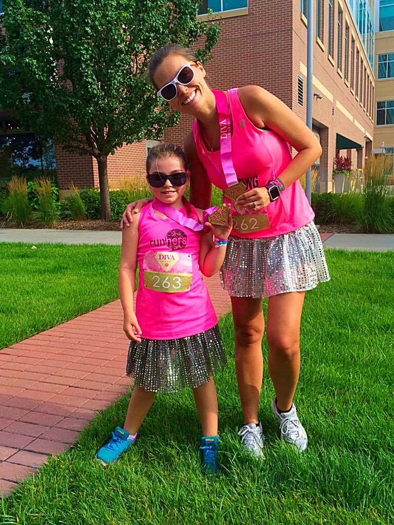 terachelle's tweet photo. My daughter and I after running #thedivadash5k this morning! #runner #glitterrunner #fitmomstrongmom #runtoinspire https://t.co/lCH5lkSyBo