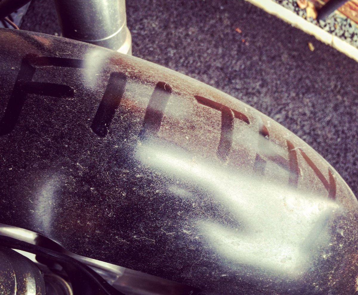 melbutlerphoto's tweet photo. Today's activities. Giving my 600cc's of pure pleasure a good clean and pre-MOT check #ducati #monster600 #dirty https://t.co/fKJ52hWJ3N