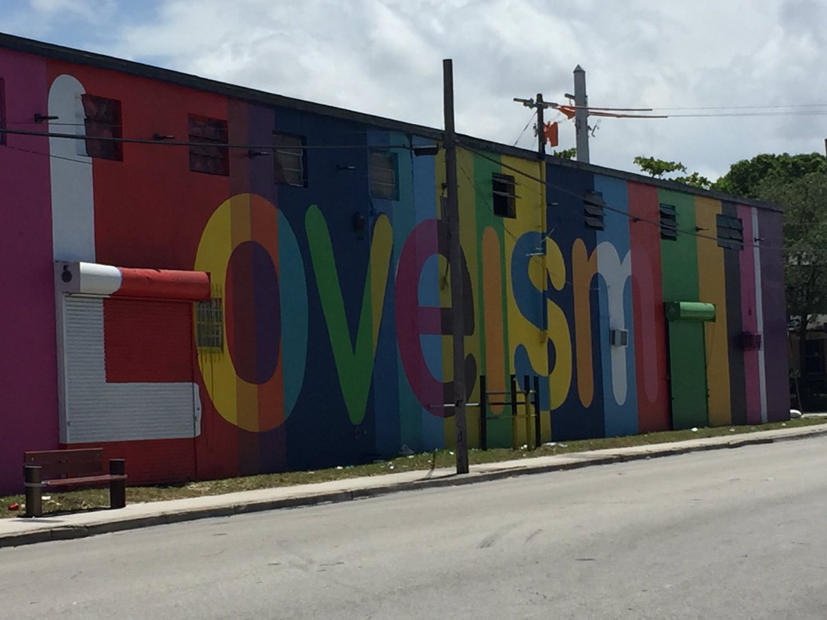 MelissaGracey's tweet photo. #LoveIsLove #liveism @WynwoodMiami https://t.co/Fjfeq7mmtn