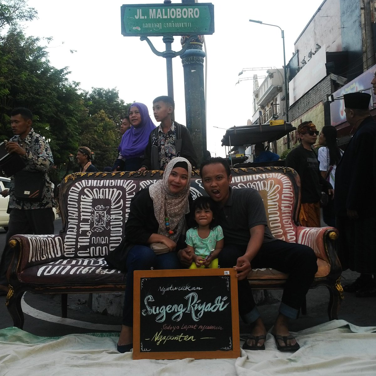 Ngaturaken sugeng riyadi sedoyo lepat nyuwon ngapunten🙏🏼