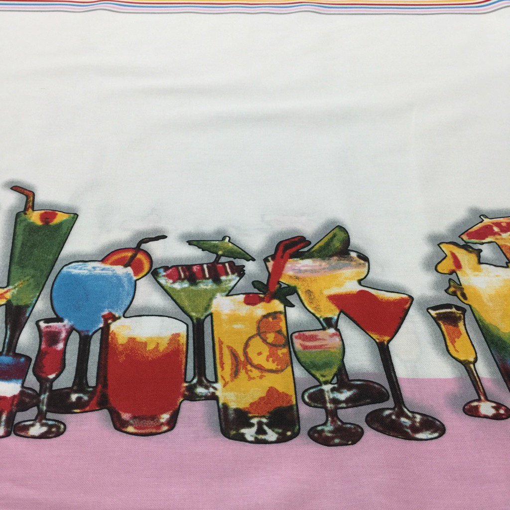 stracciatelas's tweet photo. Esta noche disfrutaremos de unos #mojitos , #cocteles y este #mantel a conjunto! #FelizFindeSemana
#Stracciatelas https://t.co/4TxwxL0fEr