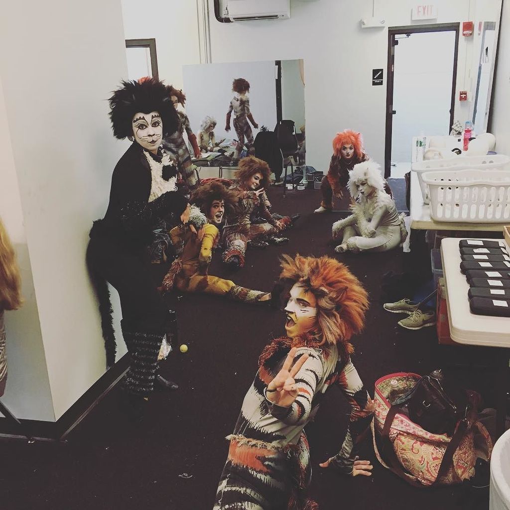 pdp_inc's tweet photo. These cats are excited for the show to start in just a few minutes!!!! #PDP #pdpled #pdpisfamily https://t.co/4ZP4dAy21W