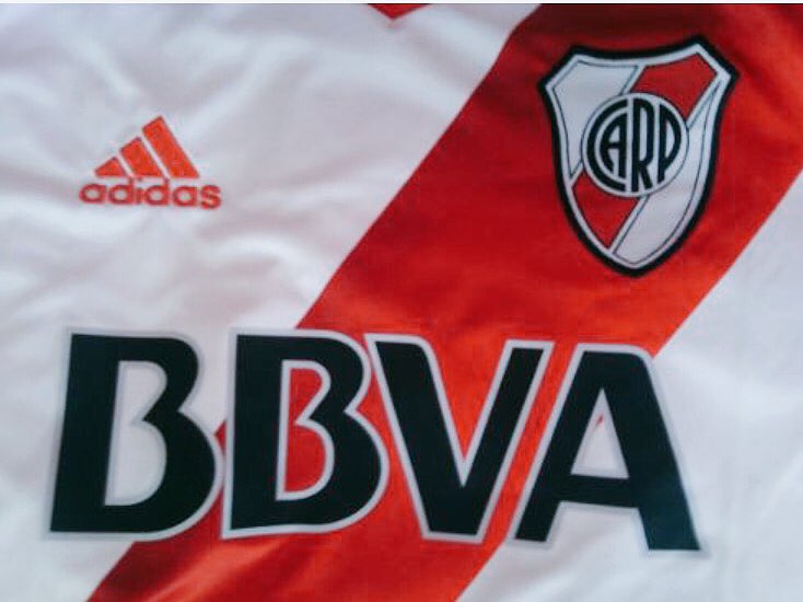 NaachoPeralta's tweet photo. SORTEO ¿Querés ganarte la camiseta de #River? Tenés que seguirme y hacer RT a este twitt. https://t.co/jnxoAnKfwu
