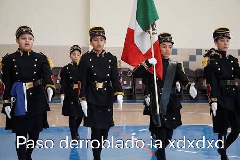 Chavadios's tweet photo. Cuando eres de la escolta xd https://t.co/IpXbHMnuiP