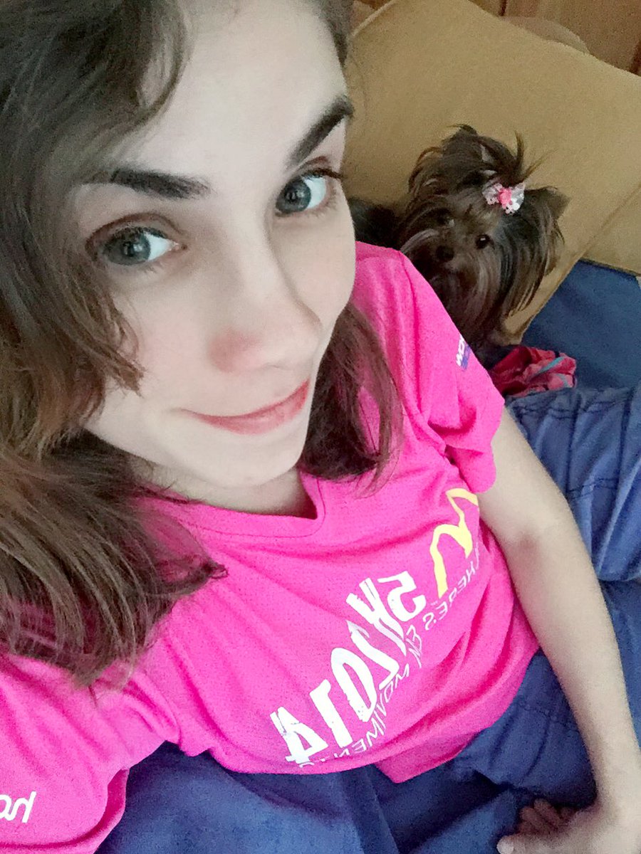 KnightsSayNii's tweet photo. Ela também gosta de tirar foto! #Dog #smile #weekendwithher https://t.co/R2uqxQDq7g