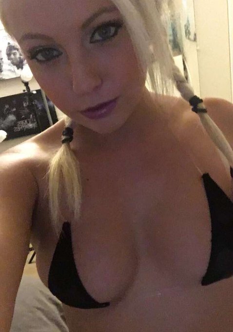 Get me gifts, you get pics! My bday is August 5th ☺️🎉  https://t.co/FPrC9fgHEn https://t.co/bDa4PgOd