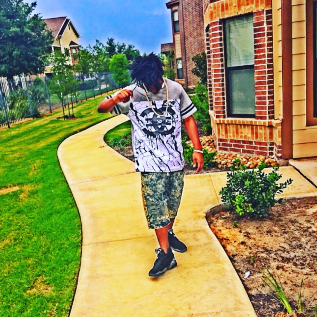TrueSaucer's tweet photo. @TrueSaucer @KT_23_251 @MoneyGangg01 https://t.co/51Ddfi2EwJ