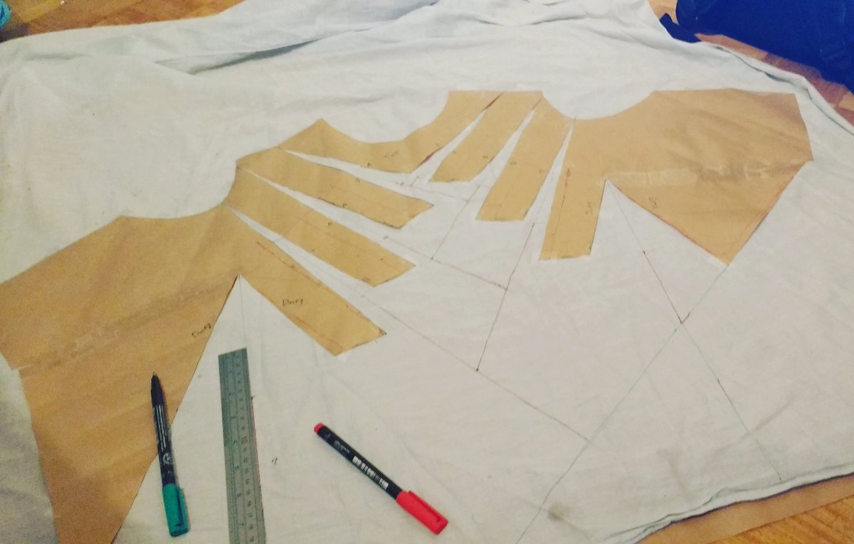 GlassSpidr's tweet image. I never choose easy patterns when taking up new sewing projects #patternmagic #dressmaking