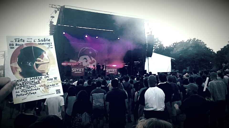 Bigachamo1's tweet photo. @Bigachamo1@Feuxdelete 2016!!!! @LESOVIETSUPREM 😊🎺🎶🌞 https://t.co/PjcyEAdjTk