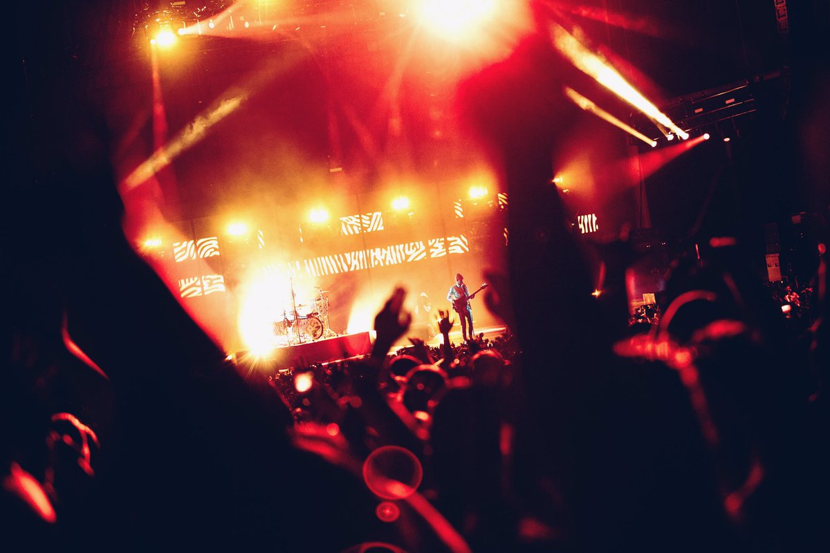twenty one pilots tweet media
