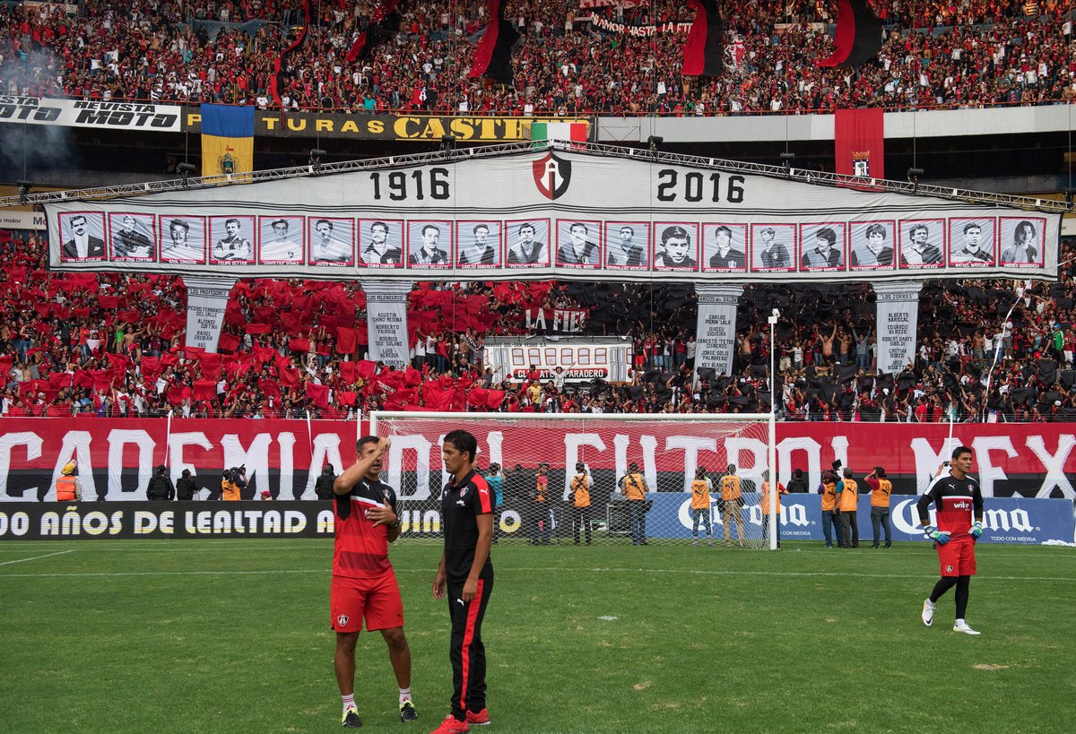 FOTO: El tifo que mostró la afición del Atlas para festejar su ...