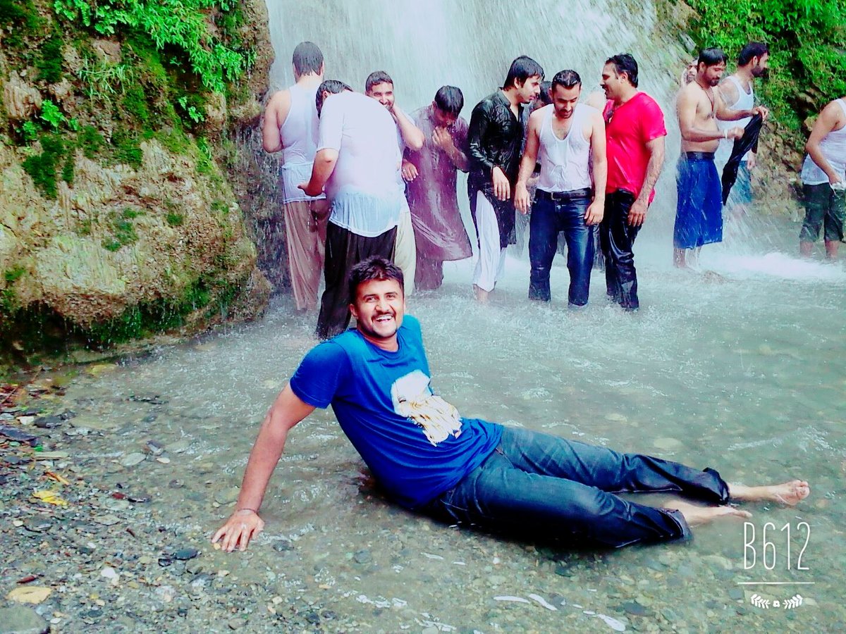 athergujjar's tweet photo. yesterday I visited &amp; full enjoyed 3rd day of EID,with my cousins (PK nagrafall) at dolai, Muzaffarabad, Azad J&amp;K,PK https://t.co/3Z27Q52Nw9