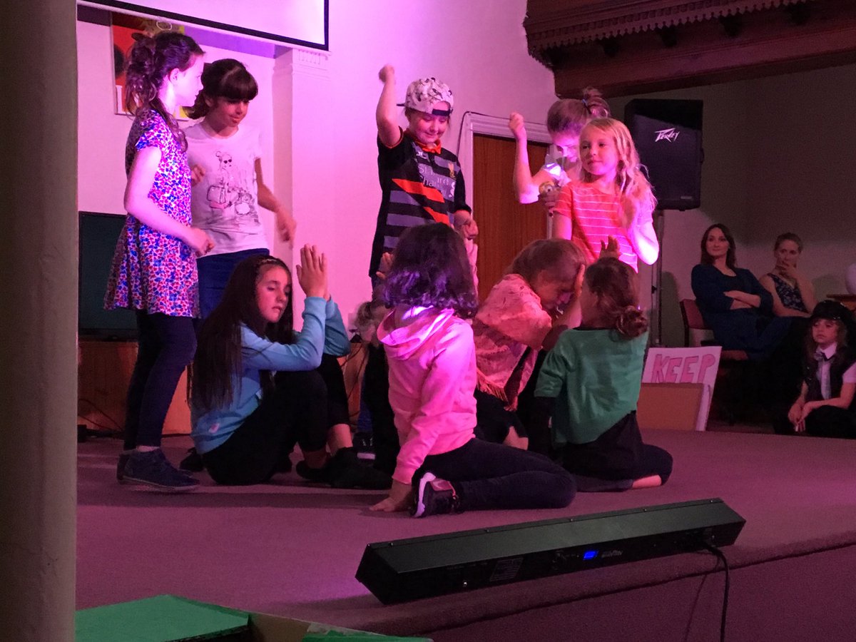 AvantCymru's tweet photo. The children did a fantastic job tonight. As did the professional cast. Over By Here #Festyrefail https://t.co/HjJZGzbhIm