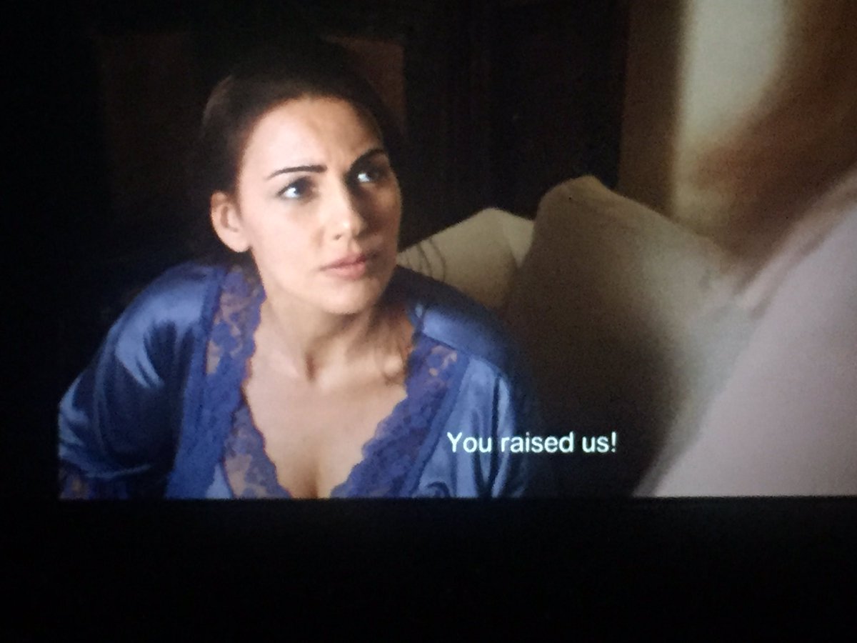 LauryHaytayan's tweet photo. #bilhalal with @DarineHamze GREAT performance! Ur the best! #funny #sad mmts makes u think abt #women's challenges https://t.co/RnuAvEGPB5
