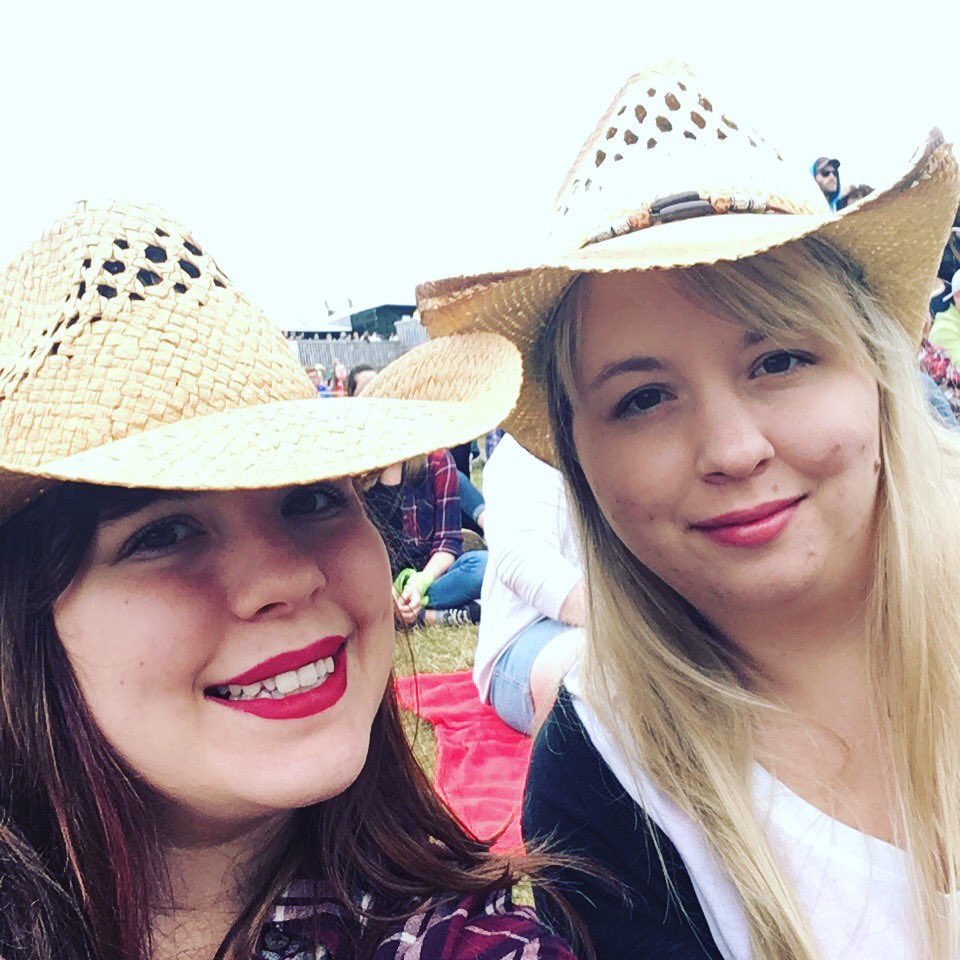 smarienickerson's tweet photo. @Tebey happy to be watching you right now ! So good !! #cbmf2016 #tebey @CavendishFest @xlcountry969 #selfiesummer https://t.co/lnPM3Qc3vj