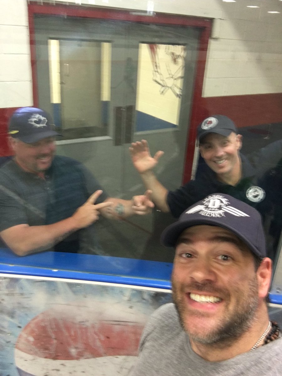 TheDanglator's tweet photo. Just tryin to make these two fine young gentleman smile before the game begins. @22Kanuck https://t.co/tRzjK8HZJC