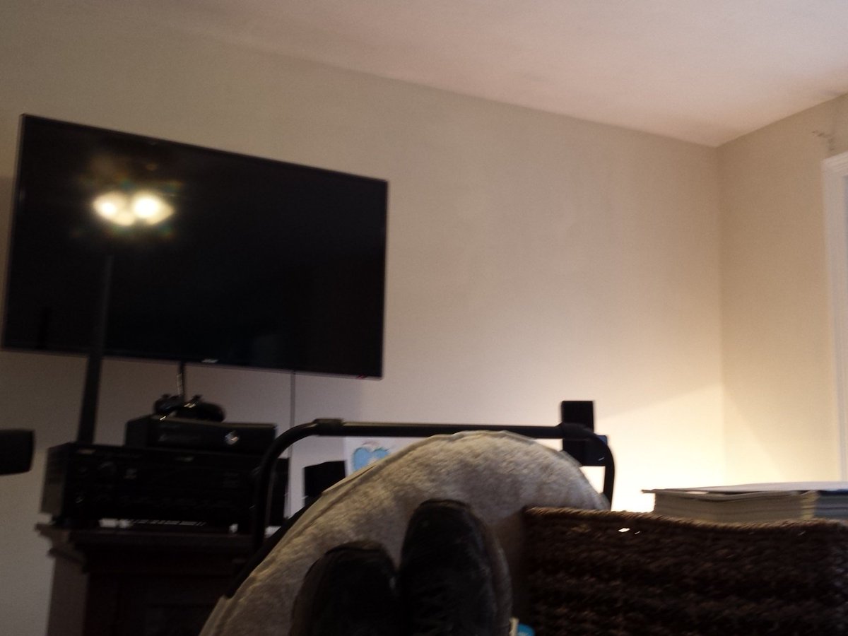 Supermn59's tweet photo. Devils red has come off the walls. Resting Between coats https://t.co/a5YIevtW5m