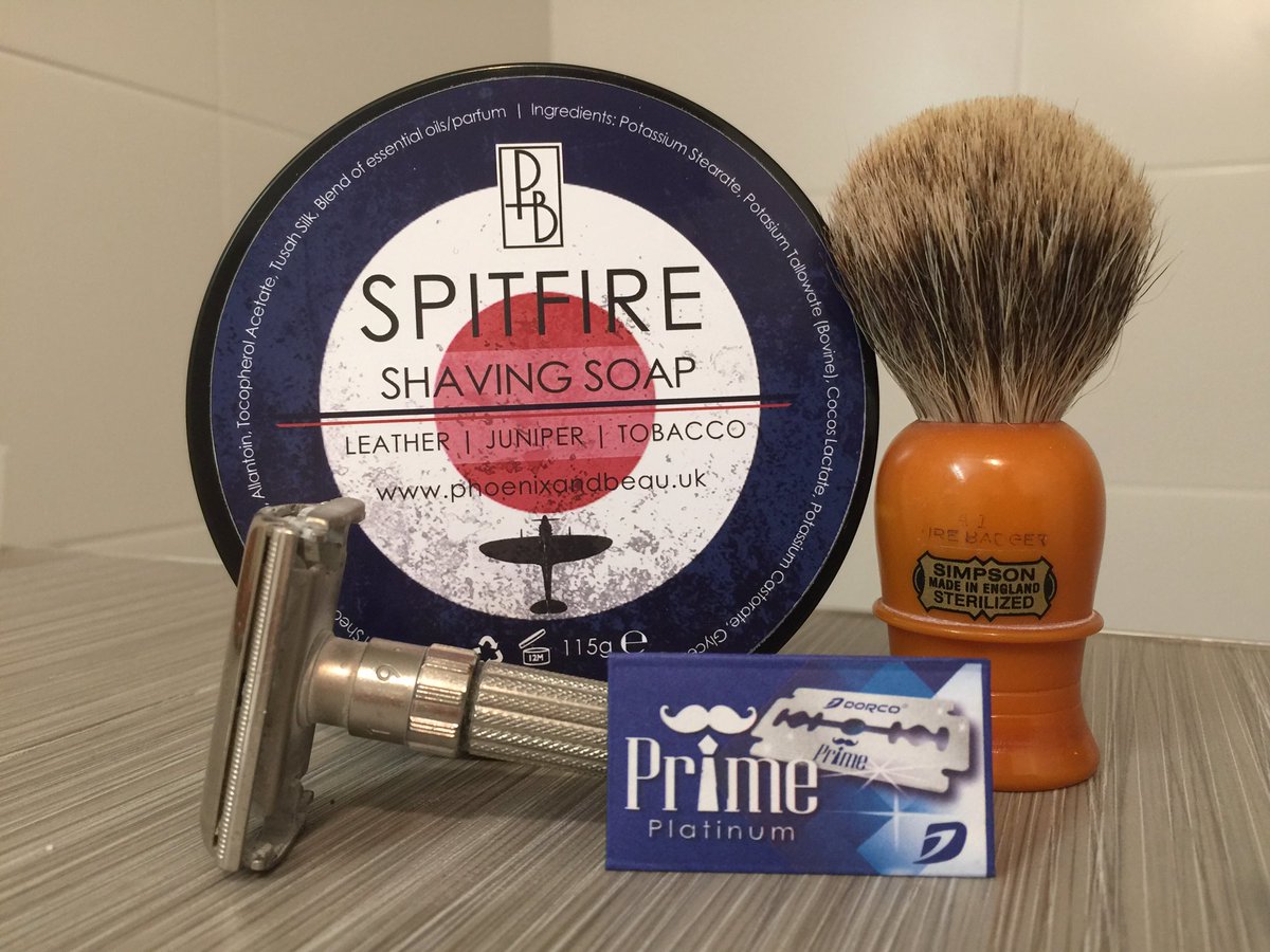SOTD vintage <a href="/AESimpson1919/">Simpson Brushes</a> brush and <a href="/phoenixandbeau/">Phoenix and Beau</a> Spitfire soap = great lather!