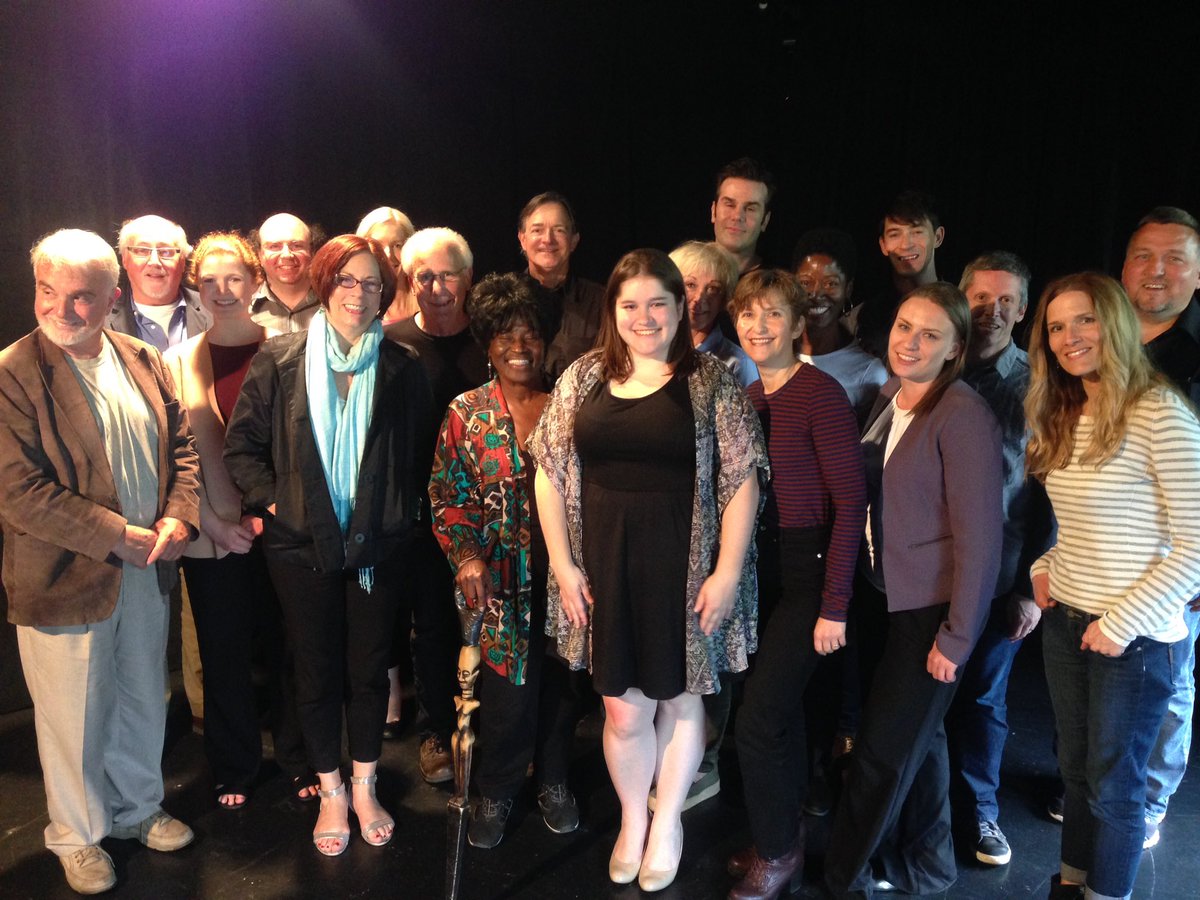 sagaftraFOUND's tweet photo. .@ameyrenecasting CD #MeganRosenfeld with her scene study class.#SAFinSeattle https://t.co/2aKH5RxY72