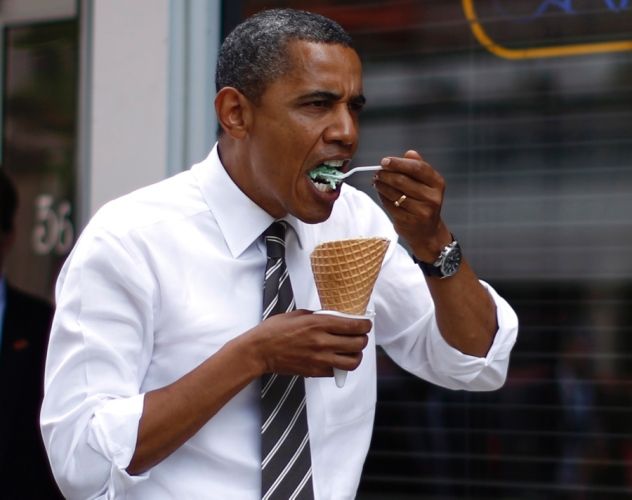 conepose's tweet image. Barry Obama sucking on that pistachio ice cream with a cone and a spoon like he's one of them real boys. #luvuprez