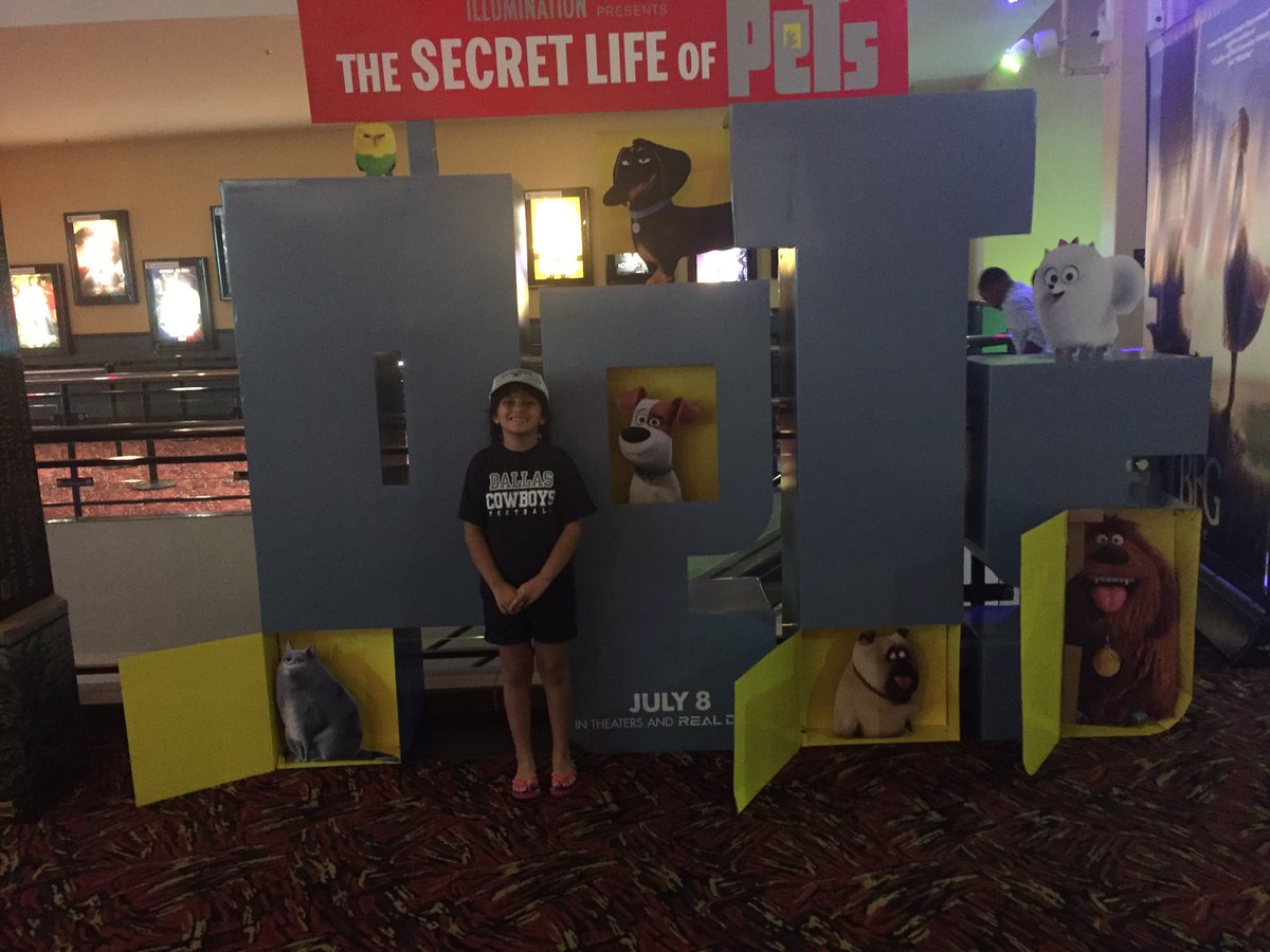 Not_forgotten73's tweet photo. Chiming in from Dallas! My daughter loved Snowball! Great movie @KevinHart4real #RIPRicky #AvengeVipor🐍 https://t.co/haITXE9tXm
