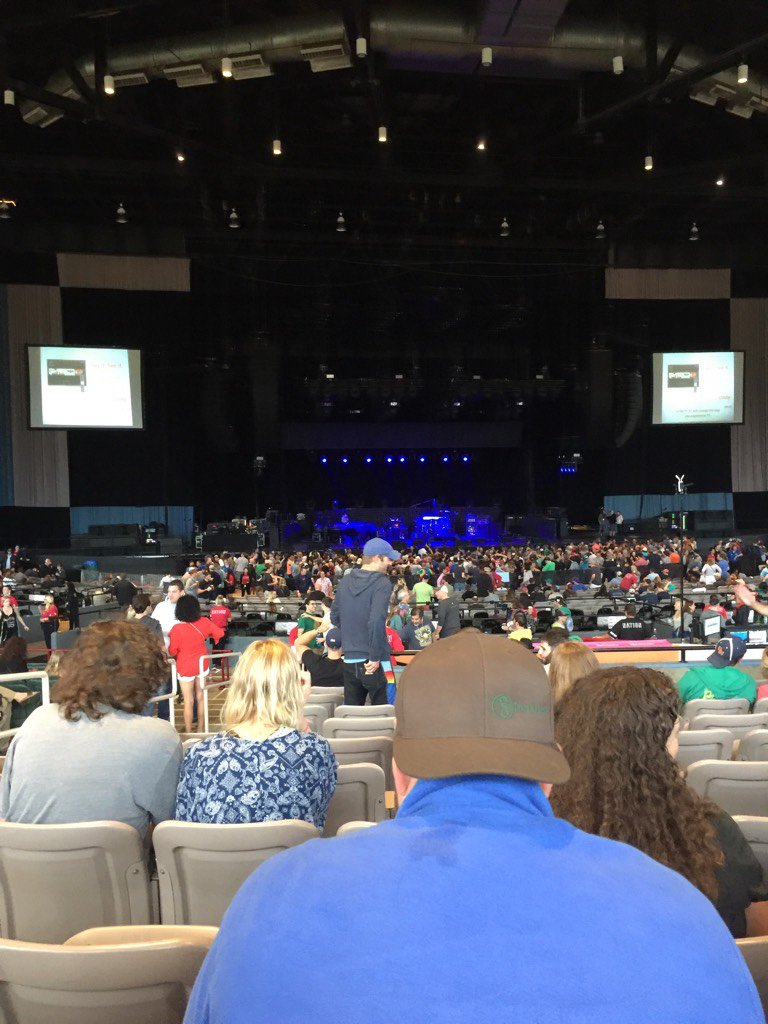 FeelingIForgot's tweet photo. Hi from section 600! https://t.co/XPeFFczNkH