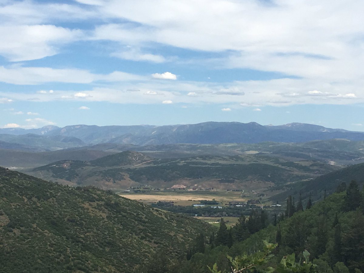 SportingRaymond's tweet photo. Dominated Holly's Trail today #3HourHike #Fitbit #allstarstepchallenge https://t.co/7OPj6JQN09