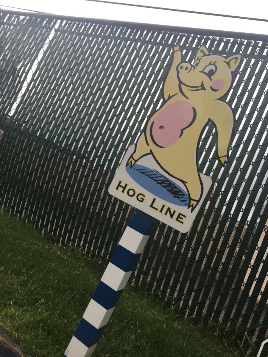 BattistellaDev's tweet image. We're spending the evening lawn bowling in support of @YYCJackLong &amp;amp; affordable housing for seniors #yycgive