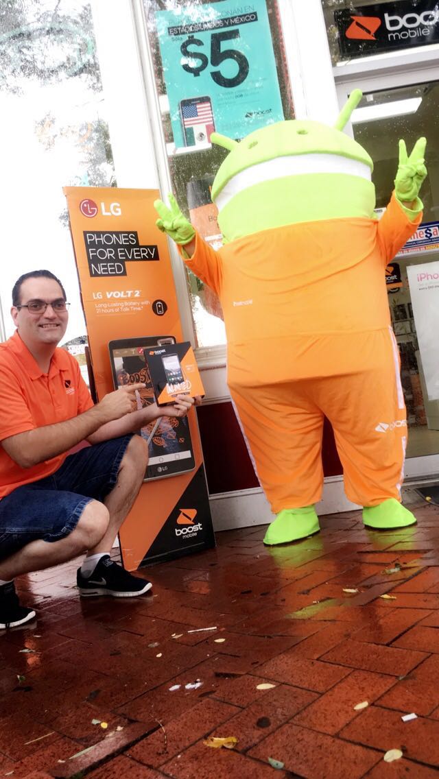pfinlaw's tweet photo. Thunderstorms won't keep android man away #boosttakeover #lglovesboost @sellwithlg @SPG_Benny @nancynv99 https://t.co/wfRUVWBE6p