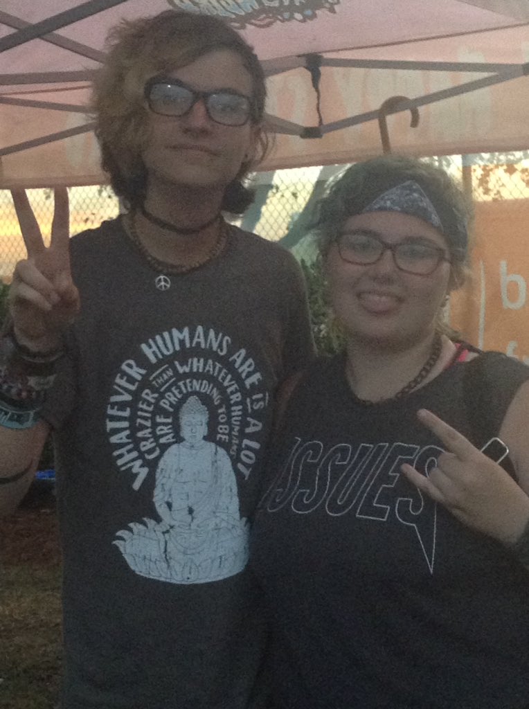 multicoloredJen's tweet photo. i met @KyleDavidHall in Charlotte earlier this week😋 he was obviously tired but still spoke with me anyway. thanks💕💕 https://t.co/0OjhU2hY1n