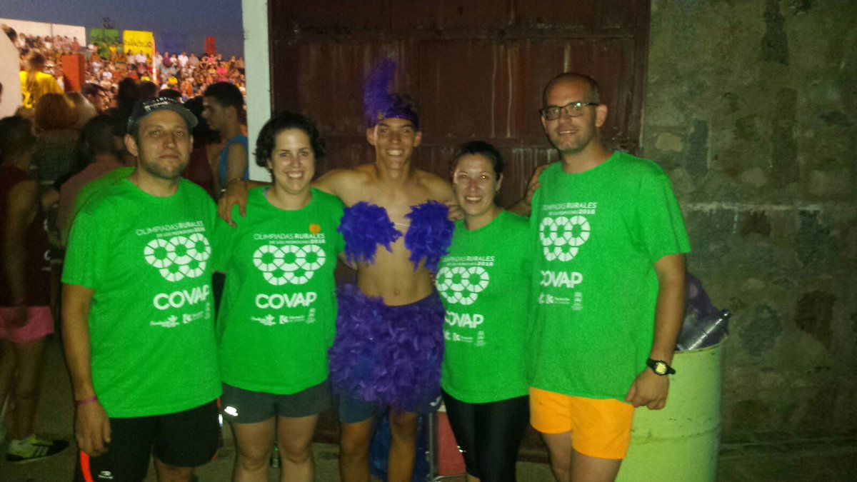 Estas #OlimpiadasRurales2016  no ha habido mejor disfraz en la sillita que el de <a href="/VictorMolmo/">victor olmo :)</a> de <a href="/ElTrompeton/">Charanga ElTrompetón</a>