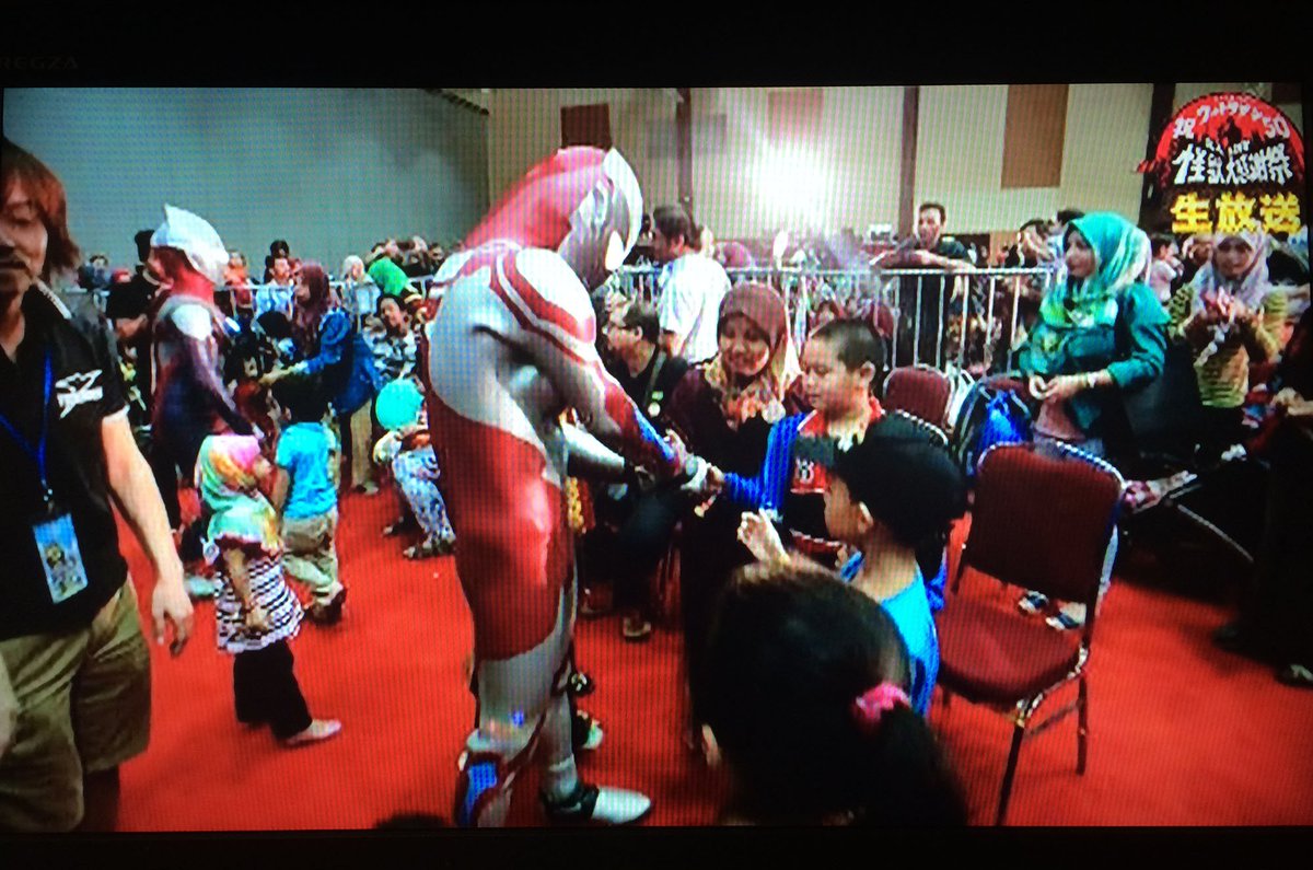 O Xrhsths Maxxam Sto Twitter 昨日のnhk Bsプレミアム 祝ウルトラマン50 乱入live 怪獣大感謝祭 リブットも出てきて息子大喜びでした 日本に来る日も近い 来てほしい