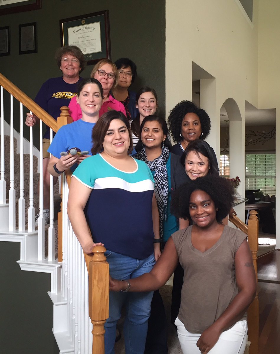 SWEDallas's tweet image. Had a great FY17 Officer Transition Meeting today! #RegionCTurtle CeCe was here too. 😊🐢