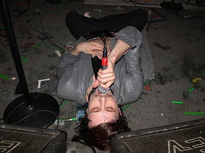 iamxmusic's tweet photo. .@IAMX' Chris Corner - USA 2002.

#SneakerPimps https://t.co/5SIVRFLmJM