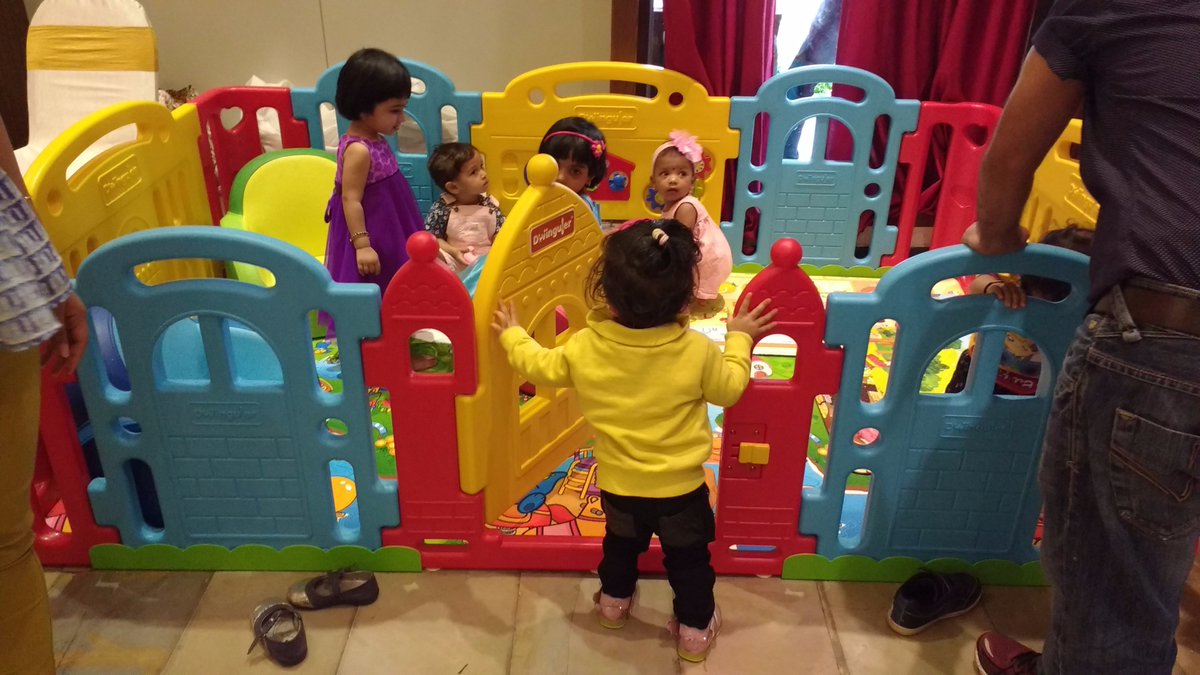 DwingulerIndia's tweet photo. Tiny runway models got to play @ our #DwingulerIndia play area in between the #IKFS - India Kids Fashion Show. https://t.co/2DnKsN1Shz