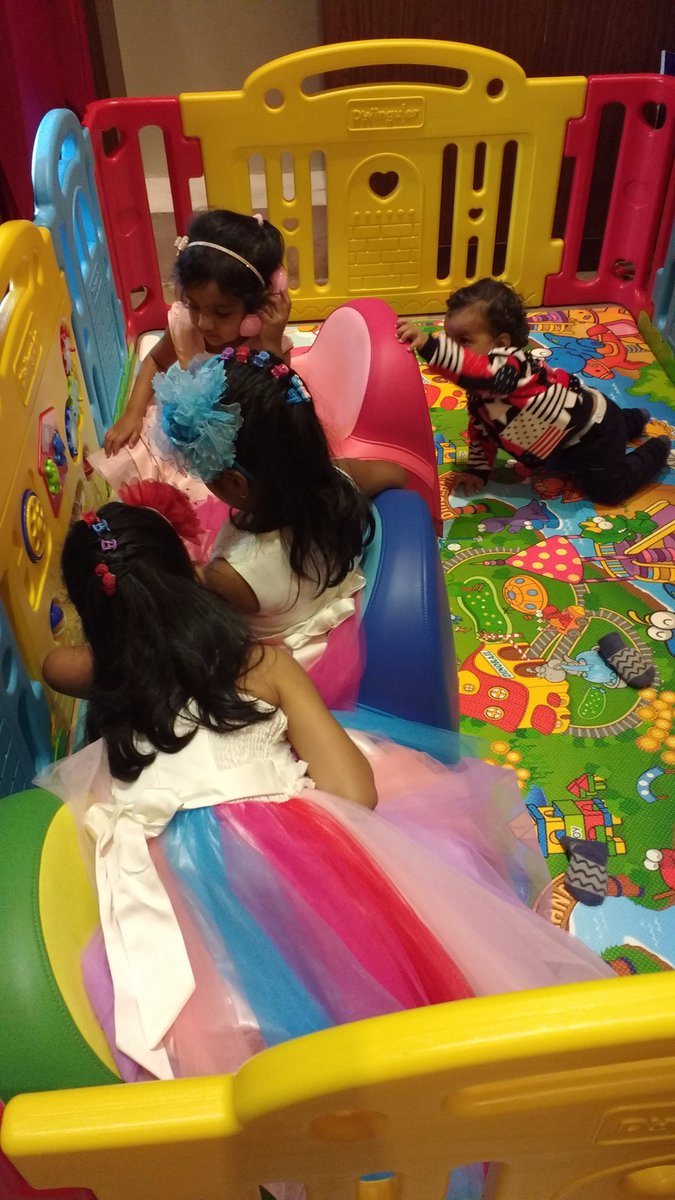DwingulerIndia's tweet photo. Tiny runway models got to play @ our #DwingulerIndia play area in between the #IKFS - India Kids Fashion Show. https://t.co/2DnKsN1Shz