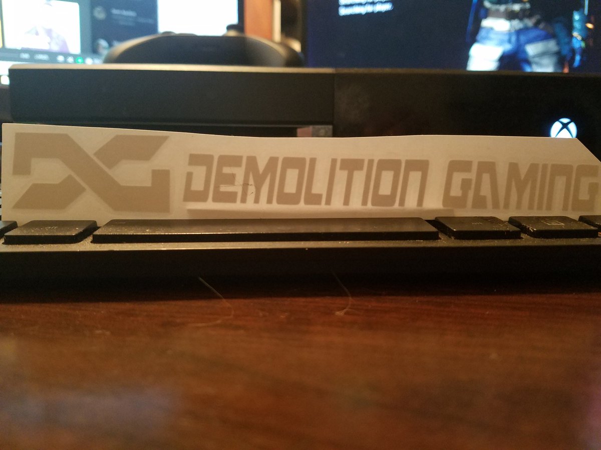 Some new items are available at @StrengthGrips make sure to check them out!!!! Use code demolition to save 😎